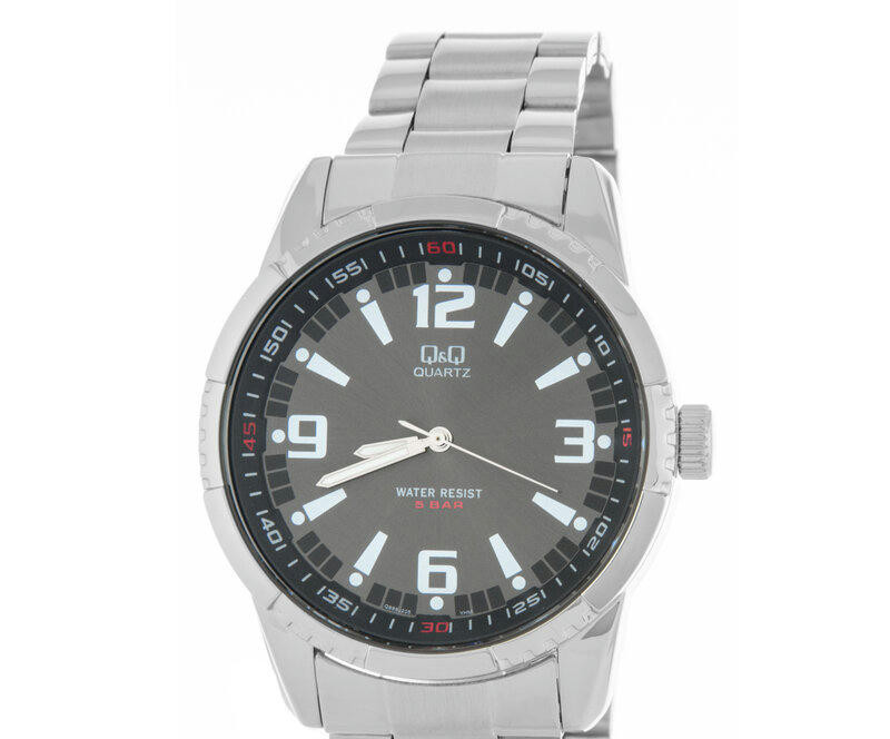 Наручные часы qq q888j205y