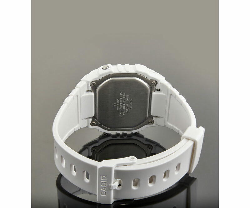 Наручные часы w-215h-7a2