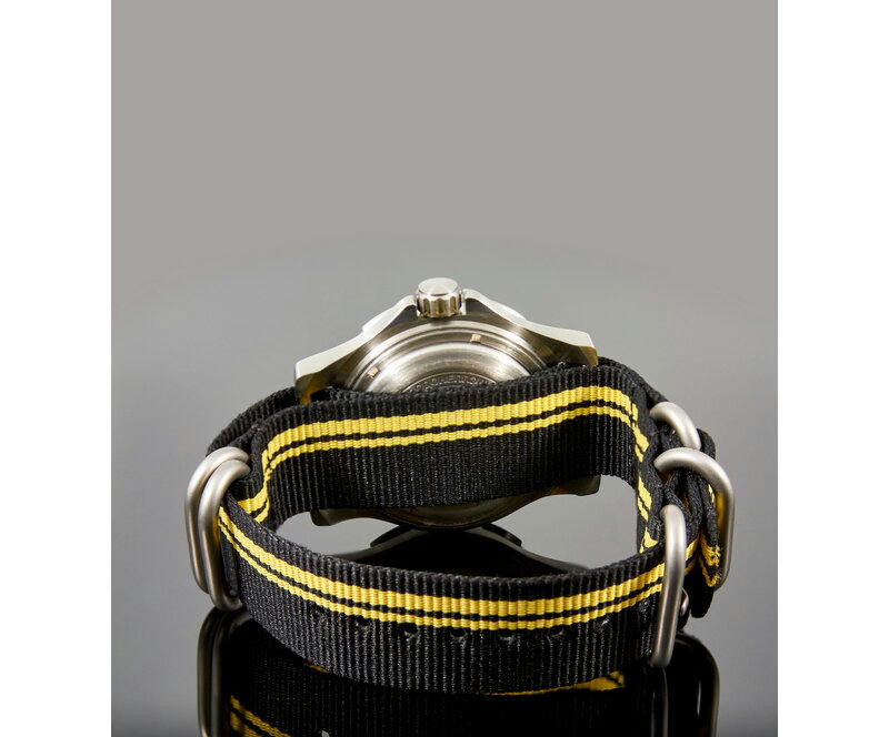 Наручные часы ВОСТОК 2431 (18010Б) ремень текстиль