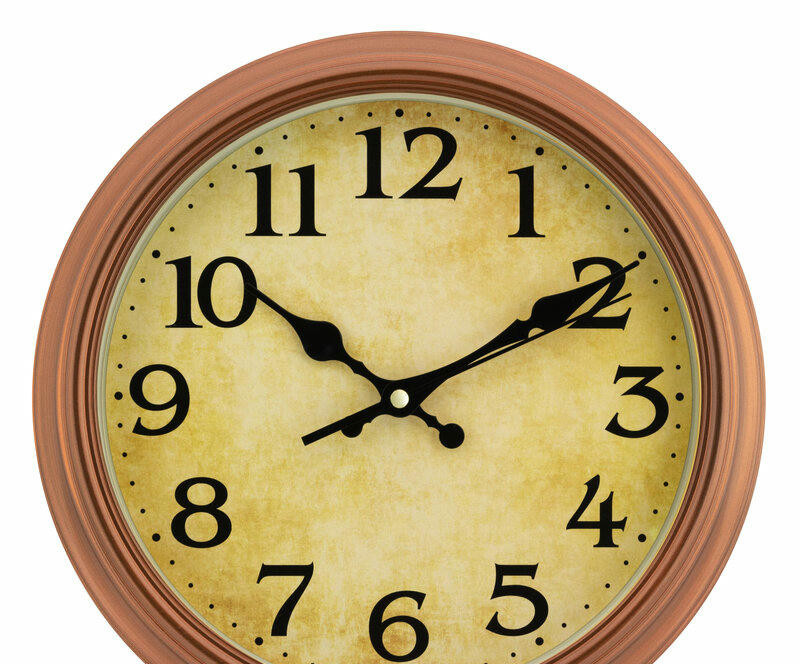 Настенные часы Алмаз А119