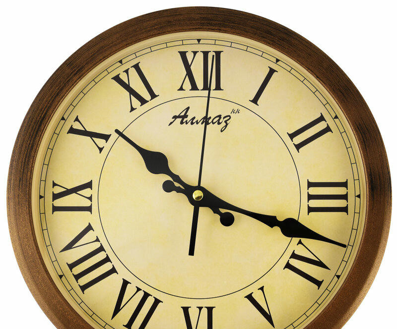 Настенные часы Алмаз В105