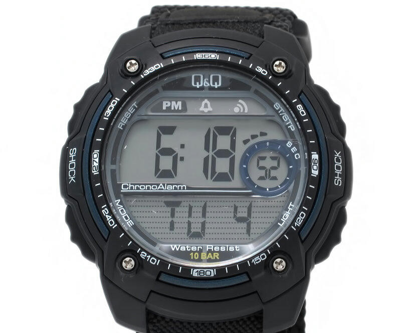 Наручные часы qq m075j004y