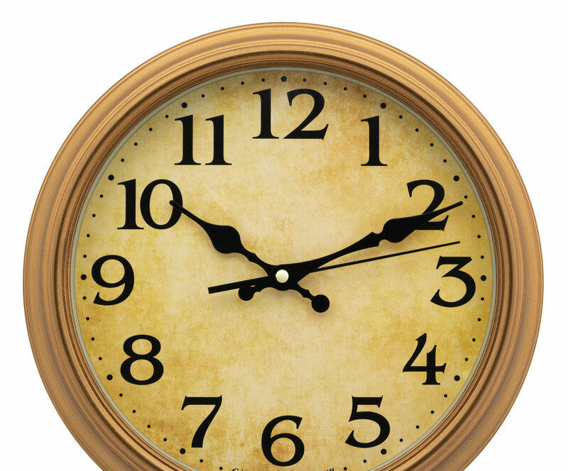 Настенные часы Алмаз А117