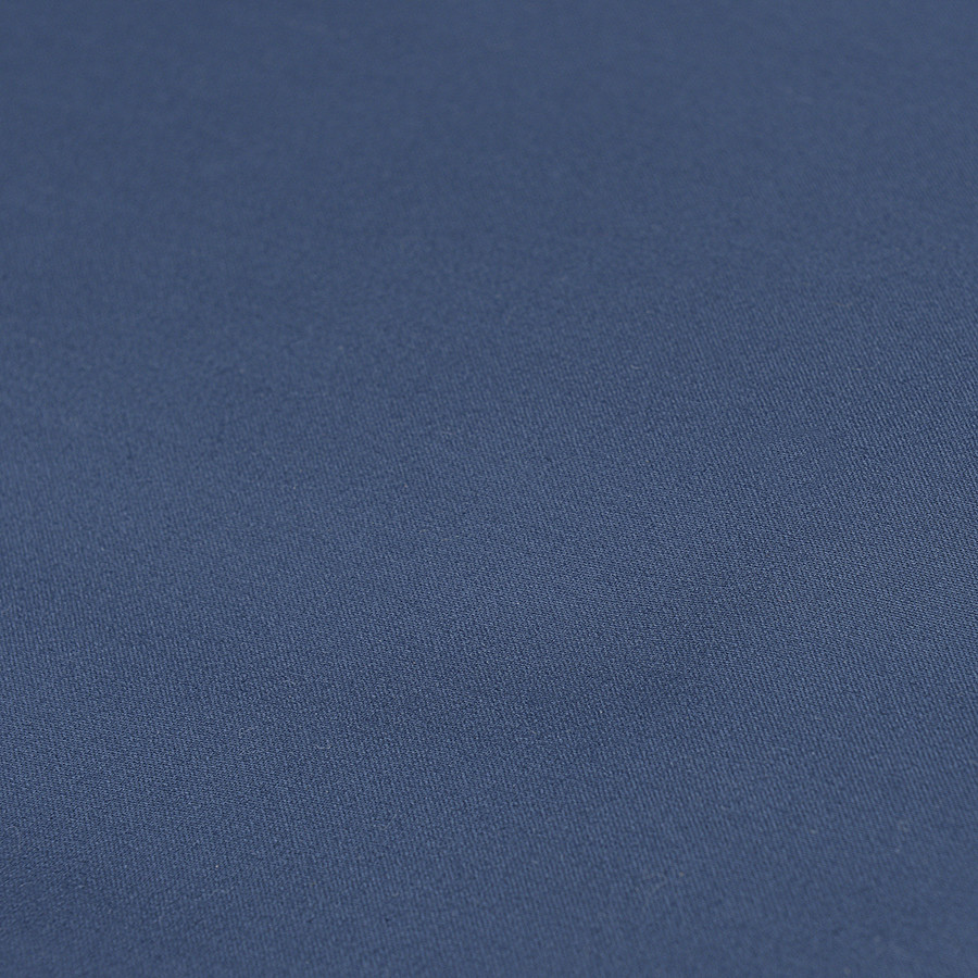 Простыня на резинке из премиального сатина темно-синего цвета из коллекции essential, 200х200х30 см