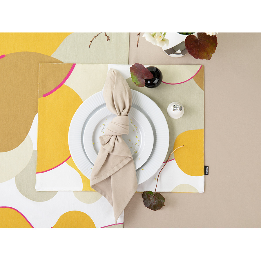 Дорожка на стол из хлопка горчичного цвета с авторским принтом из коллекции freak fruit, 45х150 см