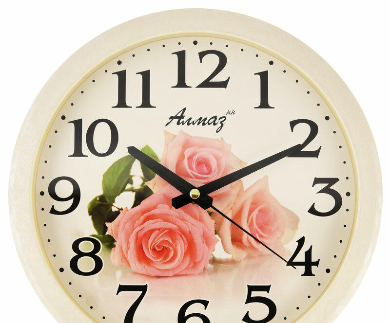 Настенные часы Алмаз В114