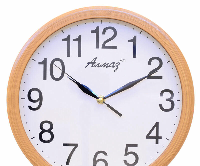 Настенные часы Алмаз В54