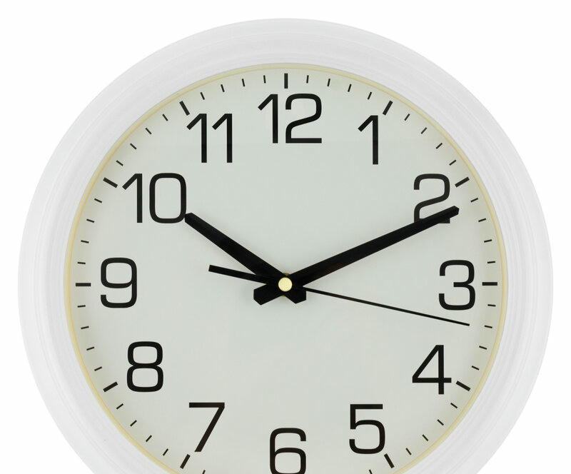 Настенные часы Алмаз А127