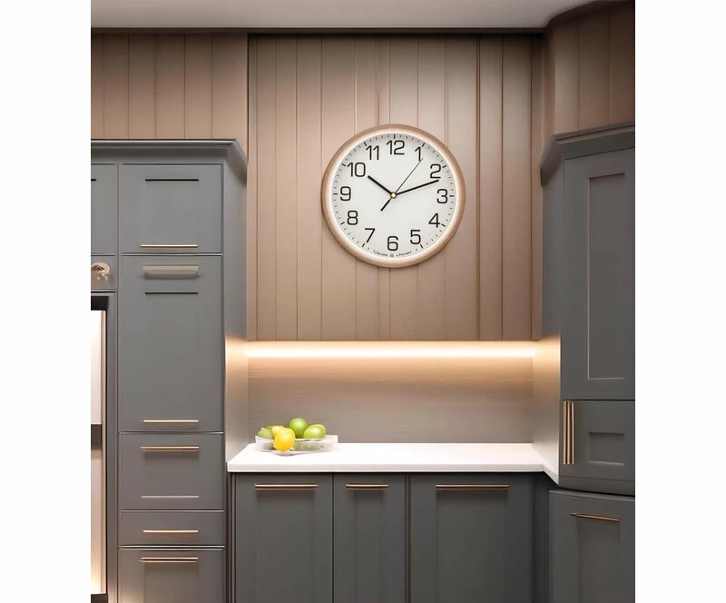 Настенные часы Алмаз В219