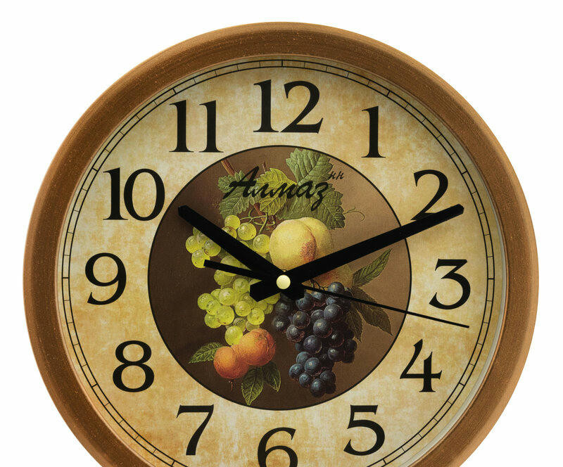 Настенные часы Алмаз В141