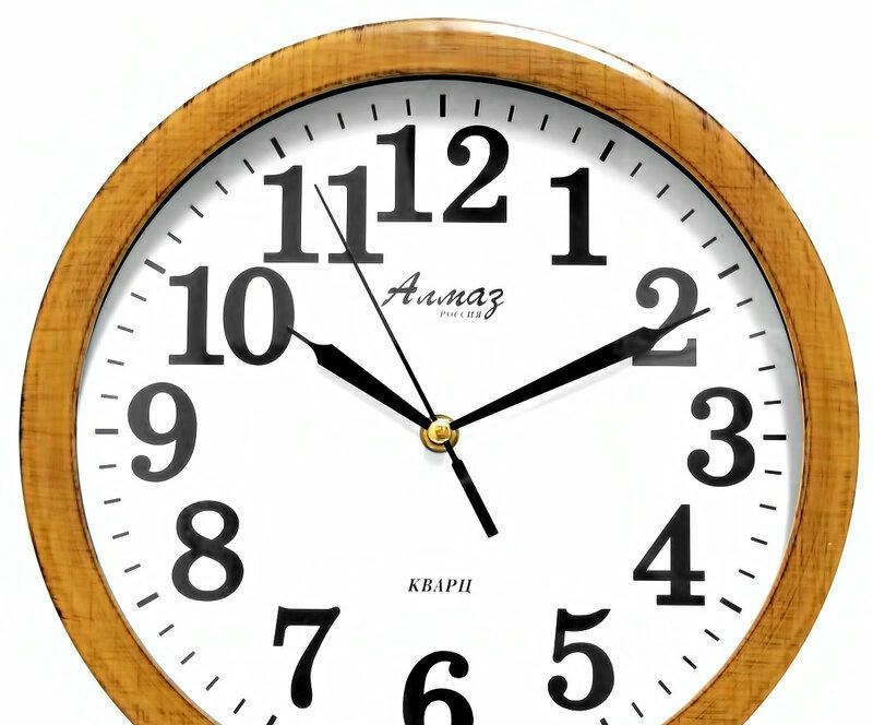 Настенные часы Алмаз В31