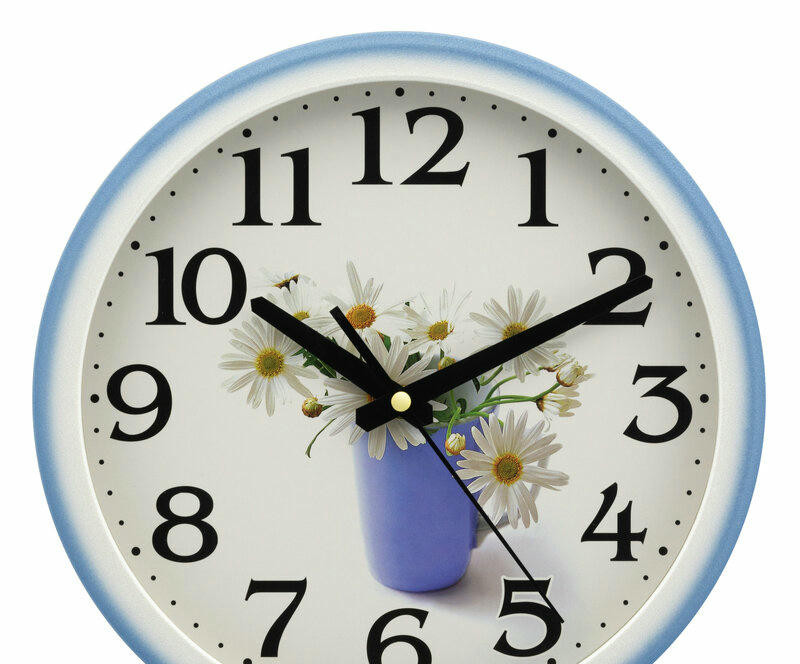 Настенные часы Алмаз В140