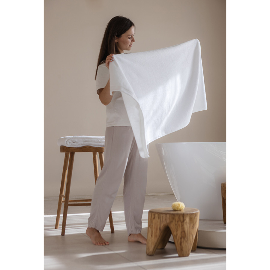 Полотенце банное белого цвета из коллекции essential, 70х140 см