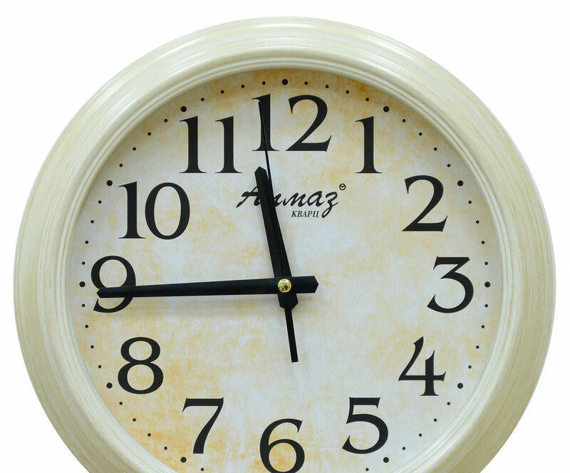Настенные часы Алмаз А77
