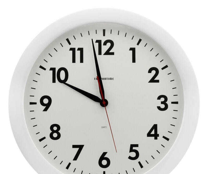 Настенные часы ТРОЙКА 61610611