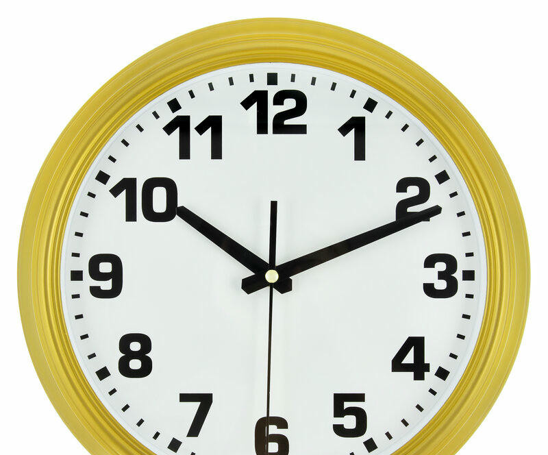 Настенные часы Алмаз А112