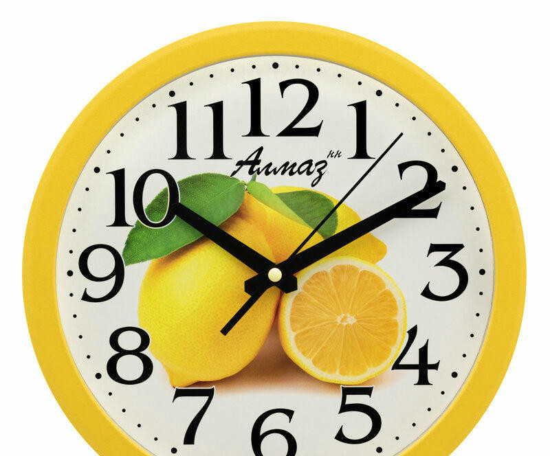 Настенные часы Алмаз В137