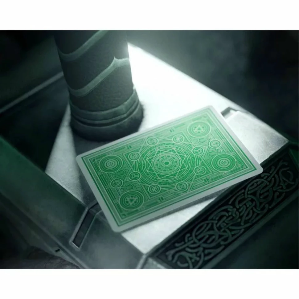 Карты "Theory11 Avengers Infinity Saga Green Edition"