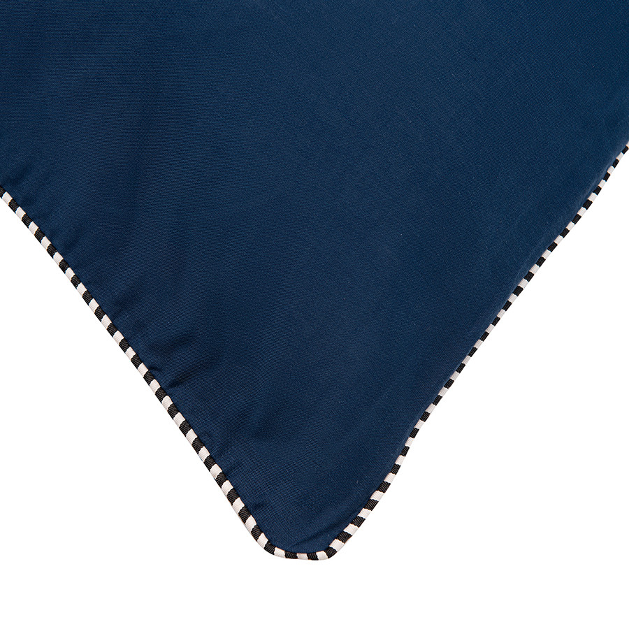 Набор из двух наволочек темно-синего цвета с контрастным кантом из коллекции essential, 50х70 см